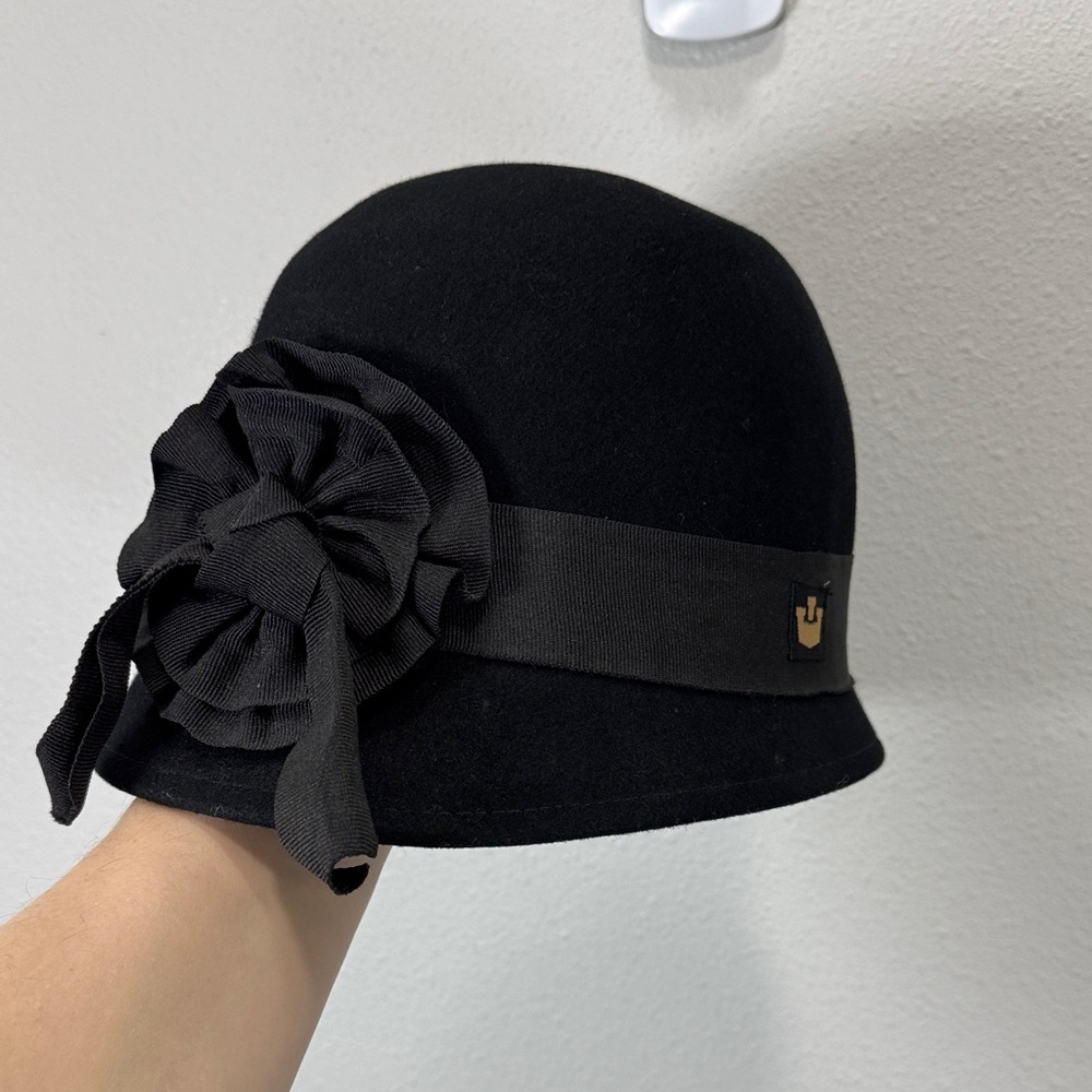 Goorin‎ Bros Black Cloche Hat with Ribbon Flower vintage wool